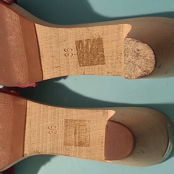 Burberry Pink Leather Slide Sandals Size 36 (5.5-6) - Picture 8 of 8